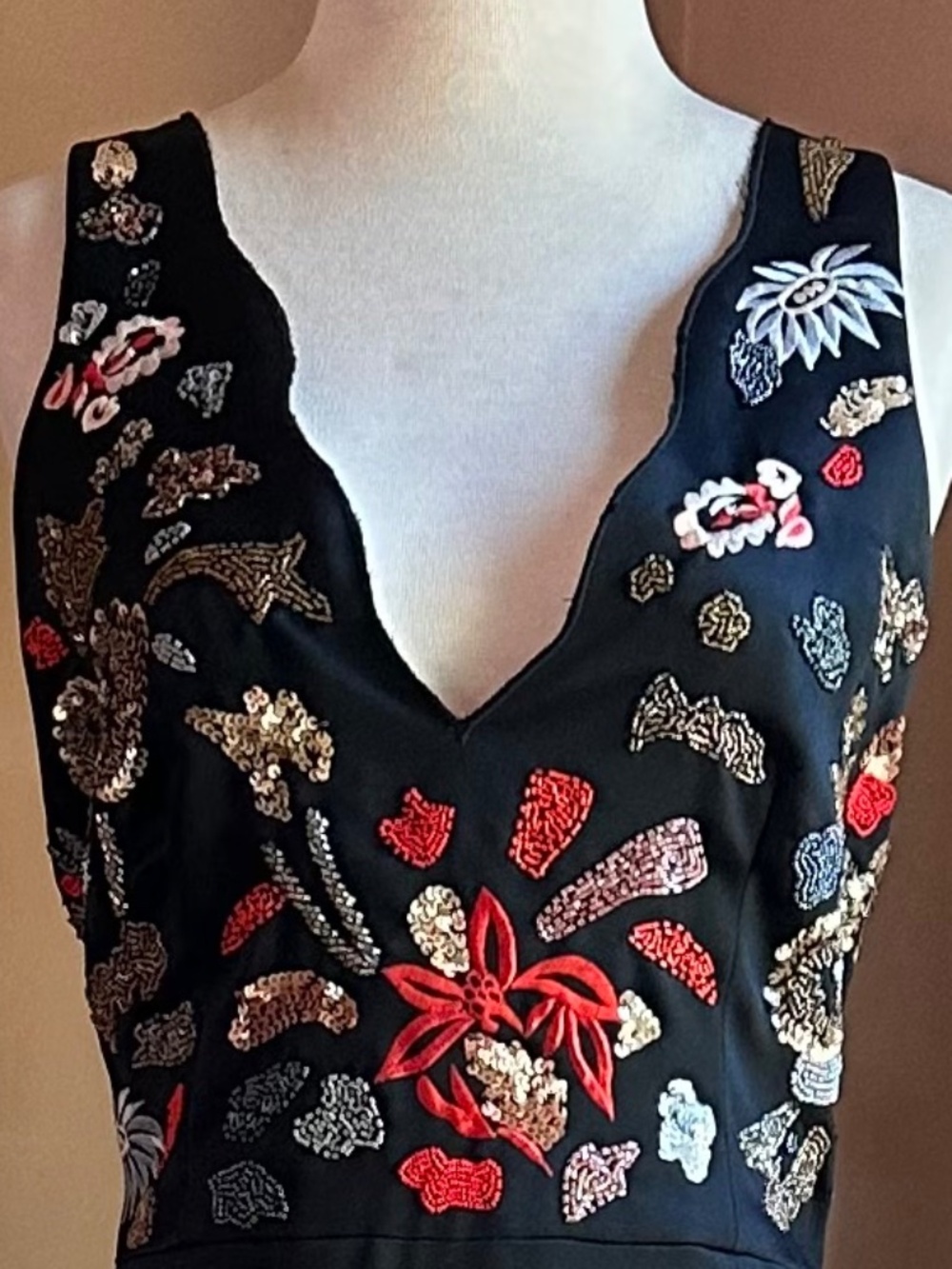 RARE Like New Alice and Olivia Elsa Embellished Mermaid Gown Size 12 - Picture 4 of 7
